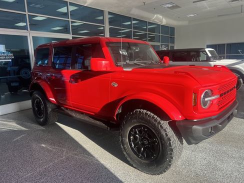 Certified 2021 Ford Bronco Wildtrak AWD/4WD image 3