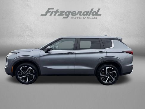 Used 2023 Mitsubishi Outlander SE AWD/4WD image 5