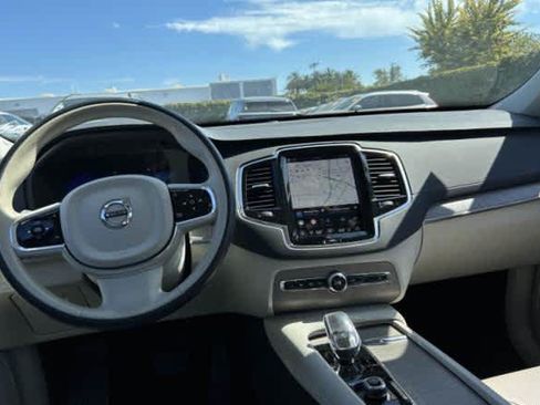 Used 2023 Volvo XC90 T8 Ultimate AWD/4WD image 3