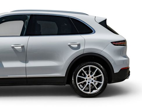 Used 2019 Porsche Cayenne AWD/4WD image 13