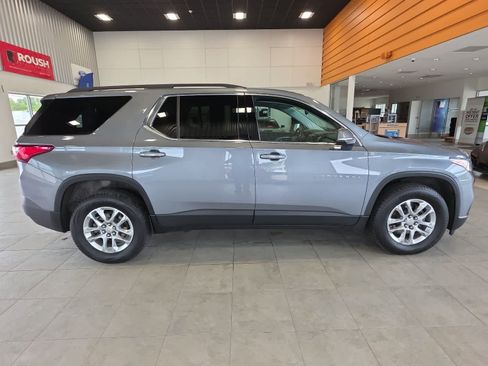 Used 2021 Chevrolet Traverse LT FWD image 6