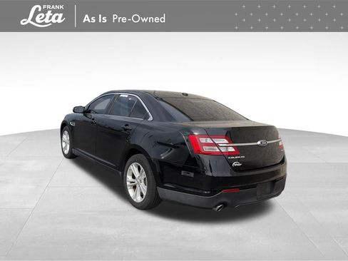 Used 2018 Ford Taurus SE image 4