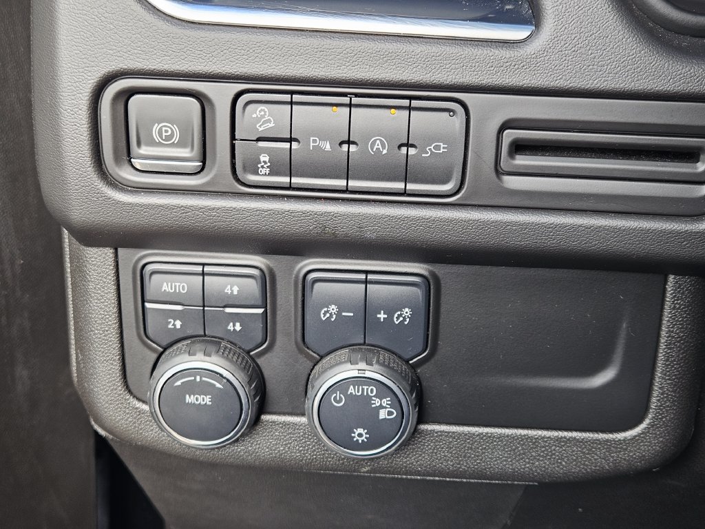 Used 2021 Chevrolet Tahoe Z71 AWD/4WD image 22