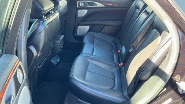 Used 2020 Lincoln MKZ Reserve w/ Luxury Package AWD/4WD image 21