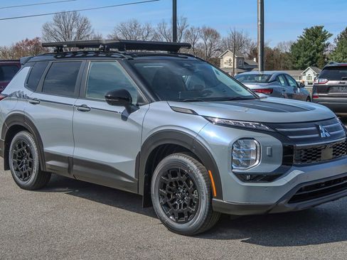 New 2026 Mitsubishi Outlander Trail Edition image 1