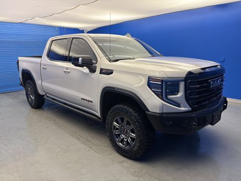 Used 2026 GMC Sierra 1500 AT4X w/ LPO, Black Badging Package image 2