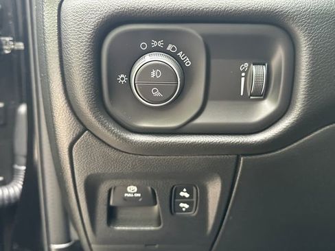 Used 2023 RAM 1500 Big Horn AWD/4WD image 28