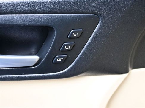 Used 2018 Toyota Highlander Limited image 5