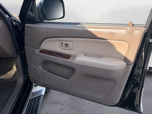 Used 2002 Toyota 4Runner Limited image 24