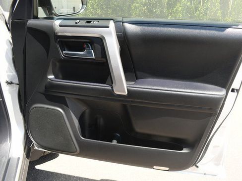 Used 2021 Toyota 4Runner SR5 AWD/4WD image 23