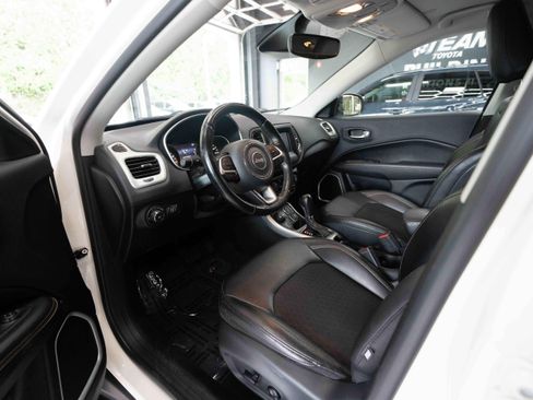 Used 2021 Jeep Compass Latitude w/ Convenience Group AWD/4WD image 8
