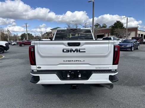 Used 2024 GMC Sierra 2500 Denali Ultimate image 4