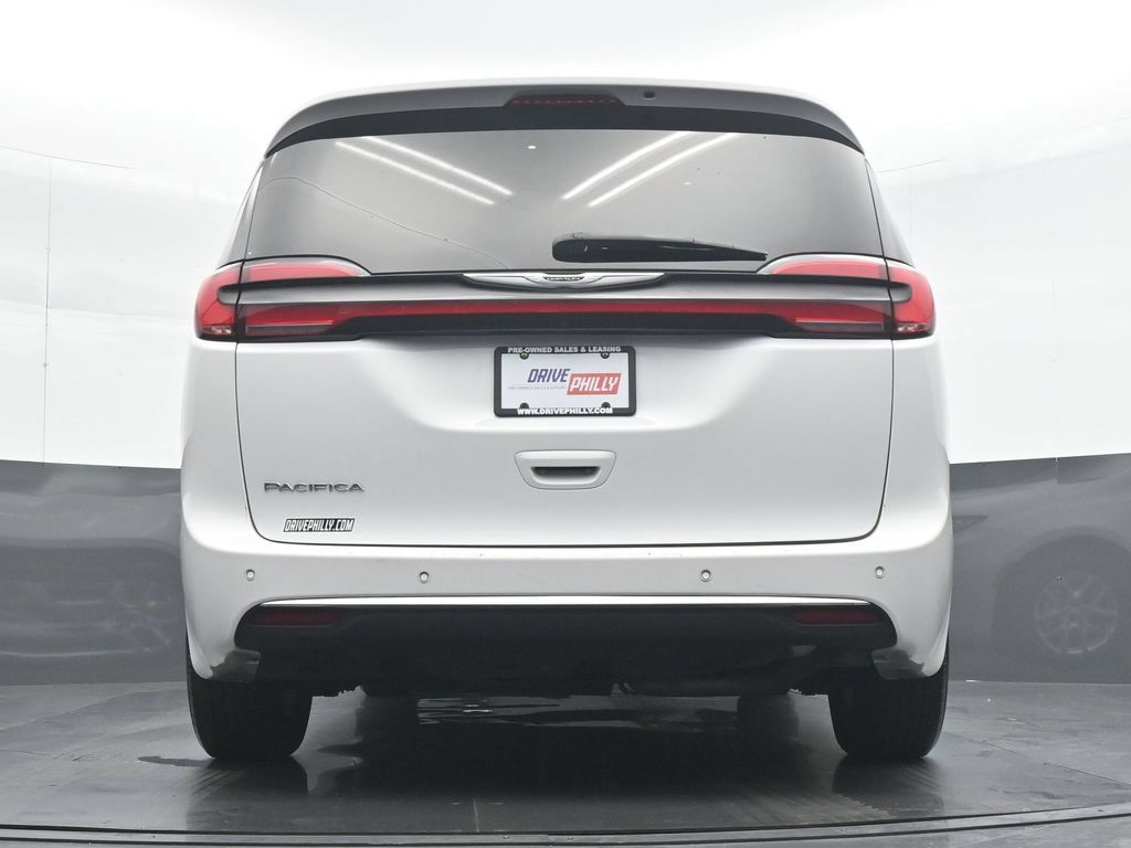 Used 2025 Chrysler Pacifica Select FWD image 29
