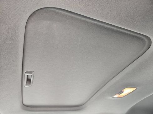 Used 2024 Hyundai Venue SEL FWD image 23