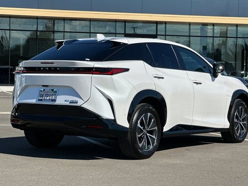 Used 2023 Lexus RZ 450e Premium w/ Technology Package image 4