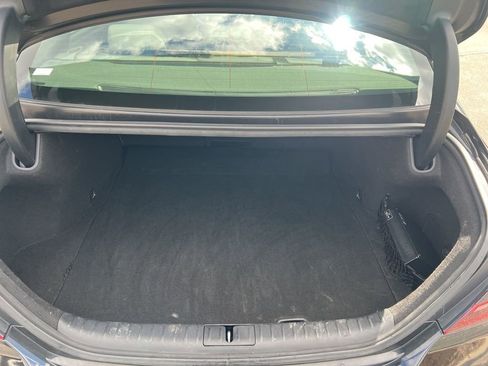 Used 2025 Genesis G70 2.5T image 7