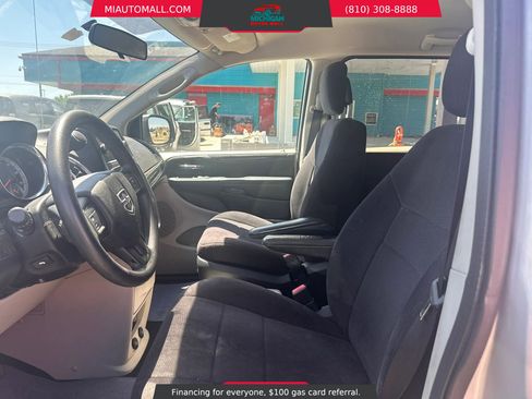 Used 2011 Dodge Grand Caravan Mainstreet w/ PWR Convenience Group FWD image 8