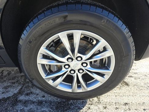 Certified 2023 Cadillac XT5 Premium Luxury w/ LPO, Floor Liner Package image 9