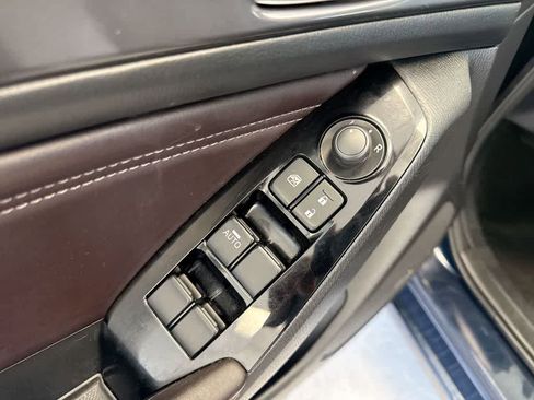 Used 2018 MAZDA MAZDA3 Grand Touring image 19