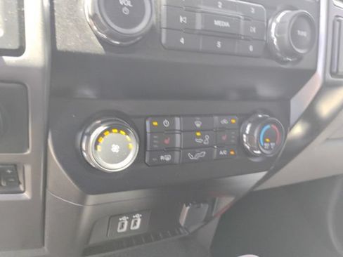 Used 2019 Ford F150 XLT w/ Equipment Group 302A Luxury AWD/4WD image 18