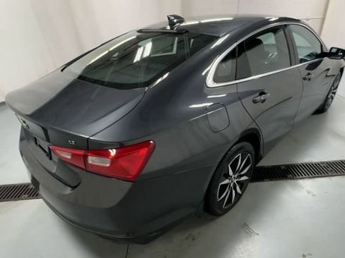 Used 2017 Chevrolet Malibu LT FWD image 8