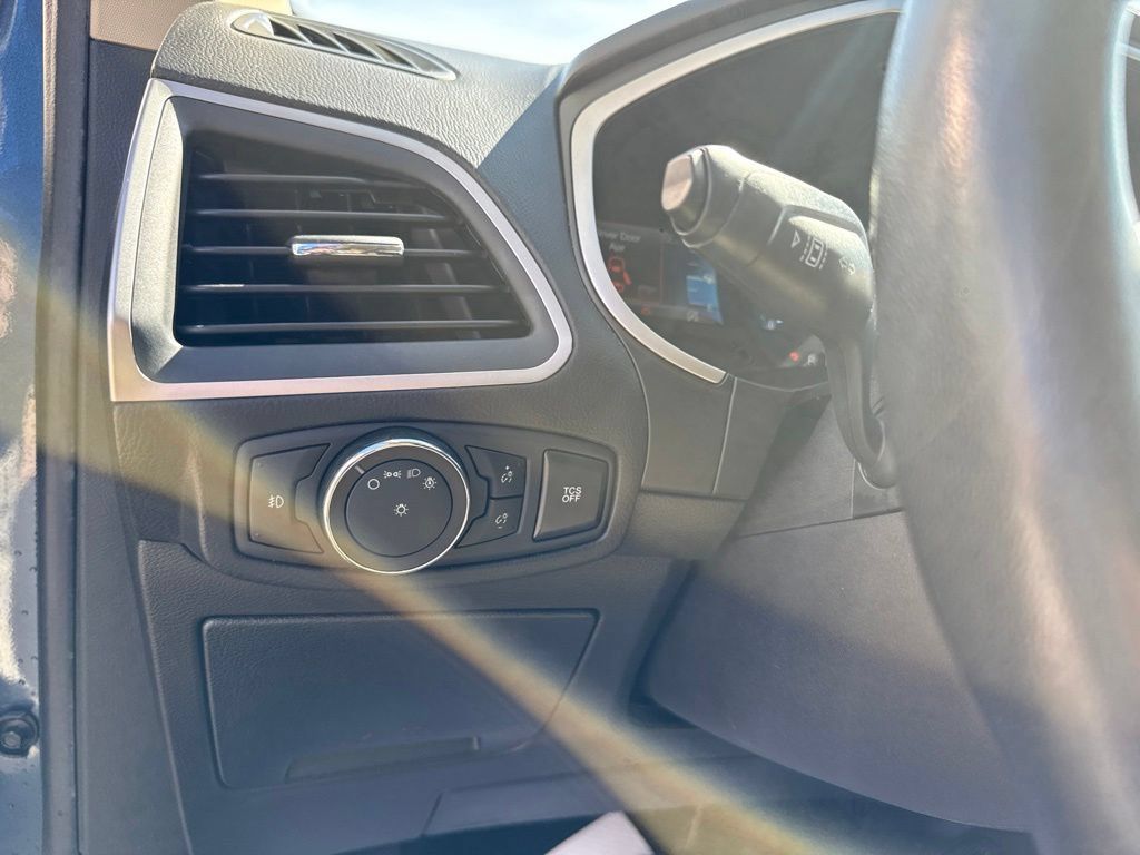 Used 2019 Ford Edge SEL w/ Equipment Group 201A AWD/4WD image 12