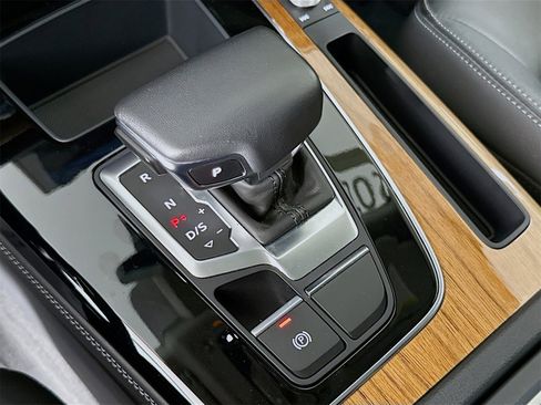 Certified 2022 Audi Q5 2.0T Premium Plus image 17