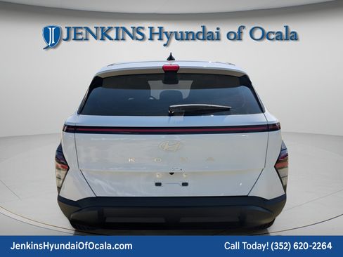 Used 2026 Hyundai Kona SE FWD image 4