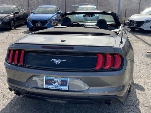 Used 2022 Ford Mustang Premium image 5