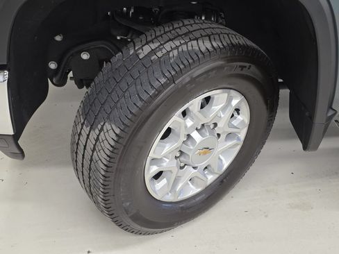 Used 2025 Chevrolet Silverado 2500 LTZ w/ LTZ Premium Package AWD/4WD image 41