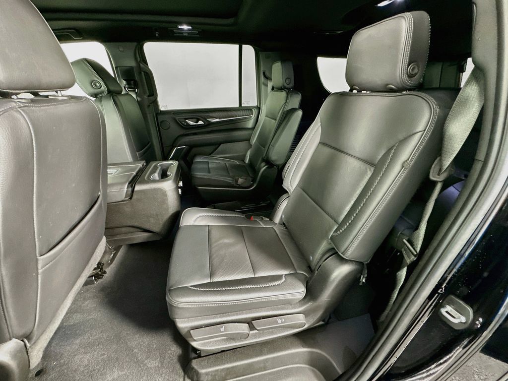 Used 2023 GMC Yukon XL Denali AWD/4WD image 25