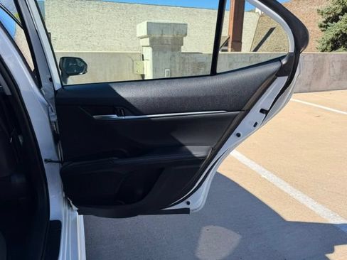 Used 2023 Toyota Camry XSE FWD image 17