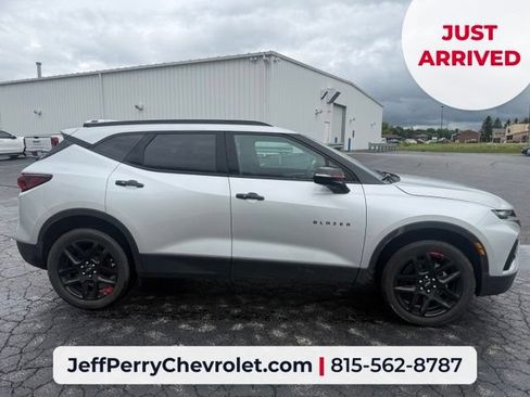 Used 2021 Chevrolet Blazer LT w/ Redline Edition AWD/4WD image 5