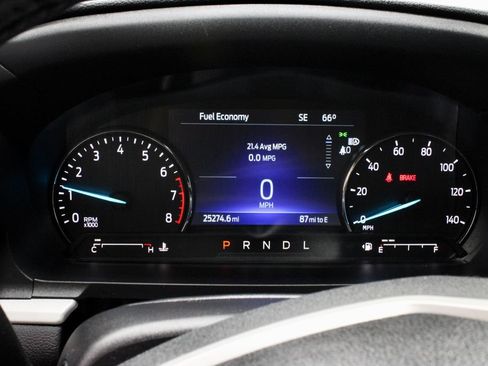 Used 2023 Ford Explorer XLT w/ Equipment Group 202A AWD/4WD image 28