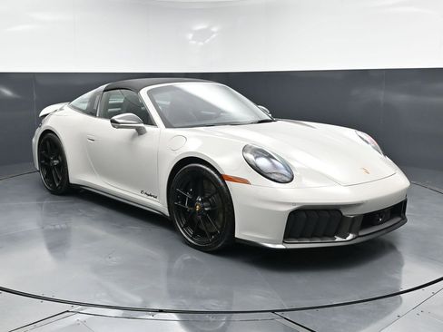 Certified 2026 Porsche 911 Targa 4 GTS AWD/4WD image 11