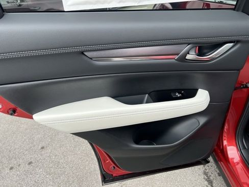 New 2025 MAZDA CX-5 AWD 2.5 S w/ Premium Plus Pkg image 24