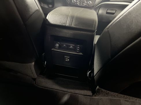 Certified 2023 Chevrolet Traverse LT image 21