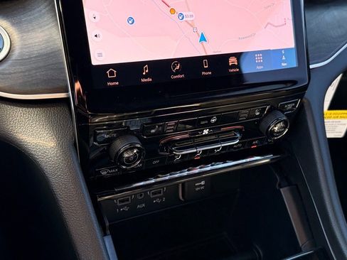 New 2025 Jeep Grand Cherokee Limited image 17