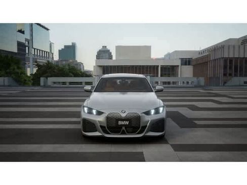 New 2026 BMW i4 eDrive40 w/ M Sport Package RWD image 3