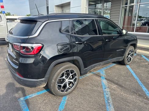 Used 2024 Jeep Compass Limited AWD/4WD image 3