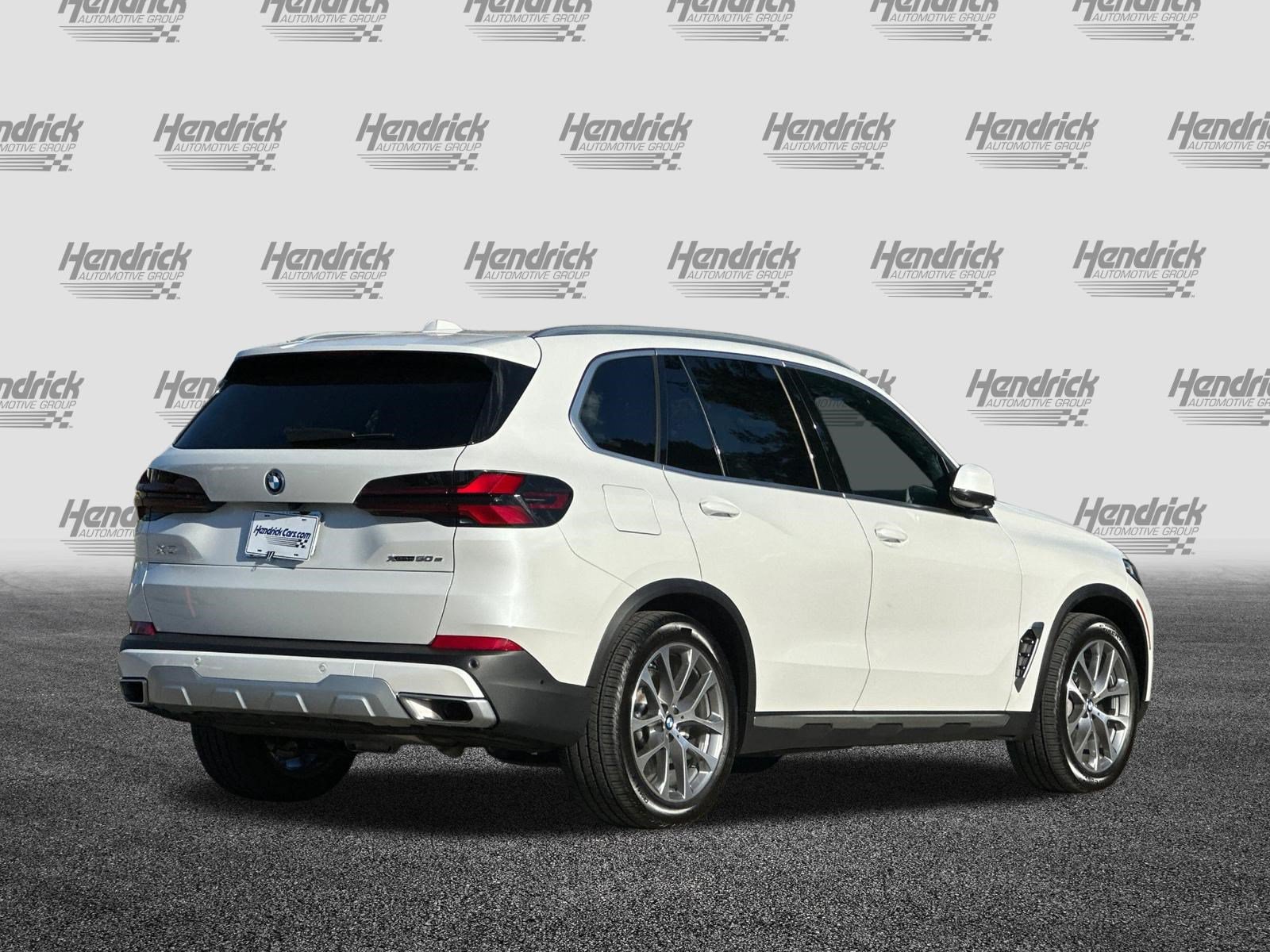 Used 2026 BMW X5 xDrive50e w/ Premium Package AWD/4WD image 5