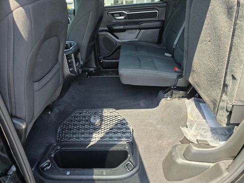 Used 2025 RAM 1500 Big Horn AWD/4WD image 13