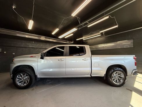 Used 2019 Chevrolet Silverado 1500 LT w/ All-Star Edition AWD/4WD image 8