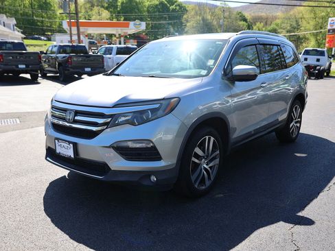 Used 2017 Honda Pilot Elite image 3