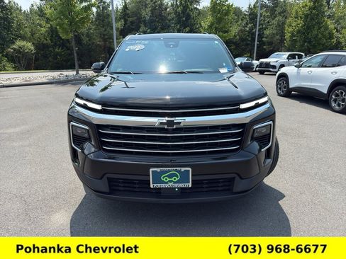 Used 2025 Chevrolet Traverse LT w/ LPO, Floor Liner Package AWD/4WD image 2