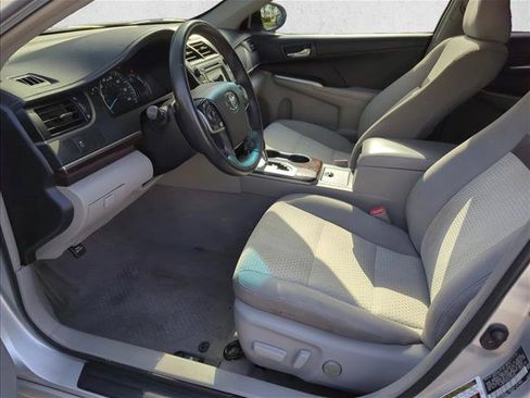 Used 2014 Toyota Camry XLE FWD image 12