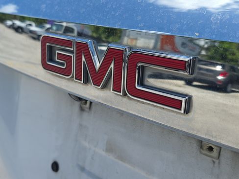 Used 2017 GMC Terrain SLE FWD image 9