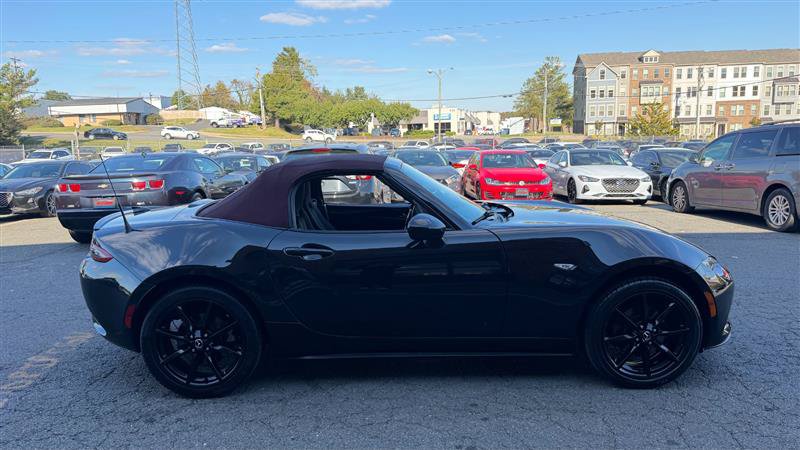 Used 2018 MAZDA MX-5 Miata Club RWD image 29