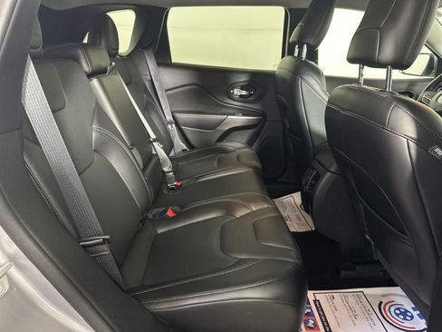 Used 2021 Jeep Cherokee Latitude Lux image 31