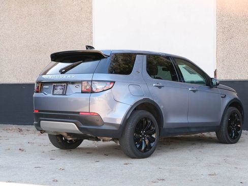 Used 2020 Land Rover Discovery Sport SE image 7